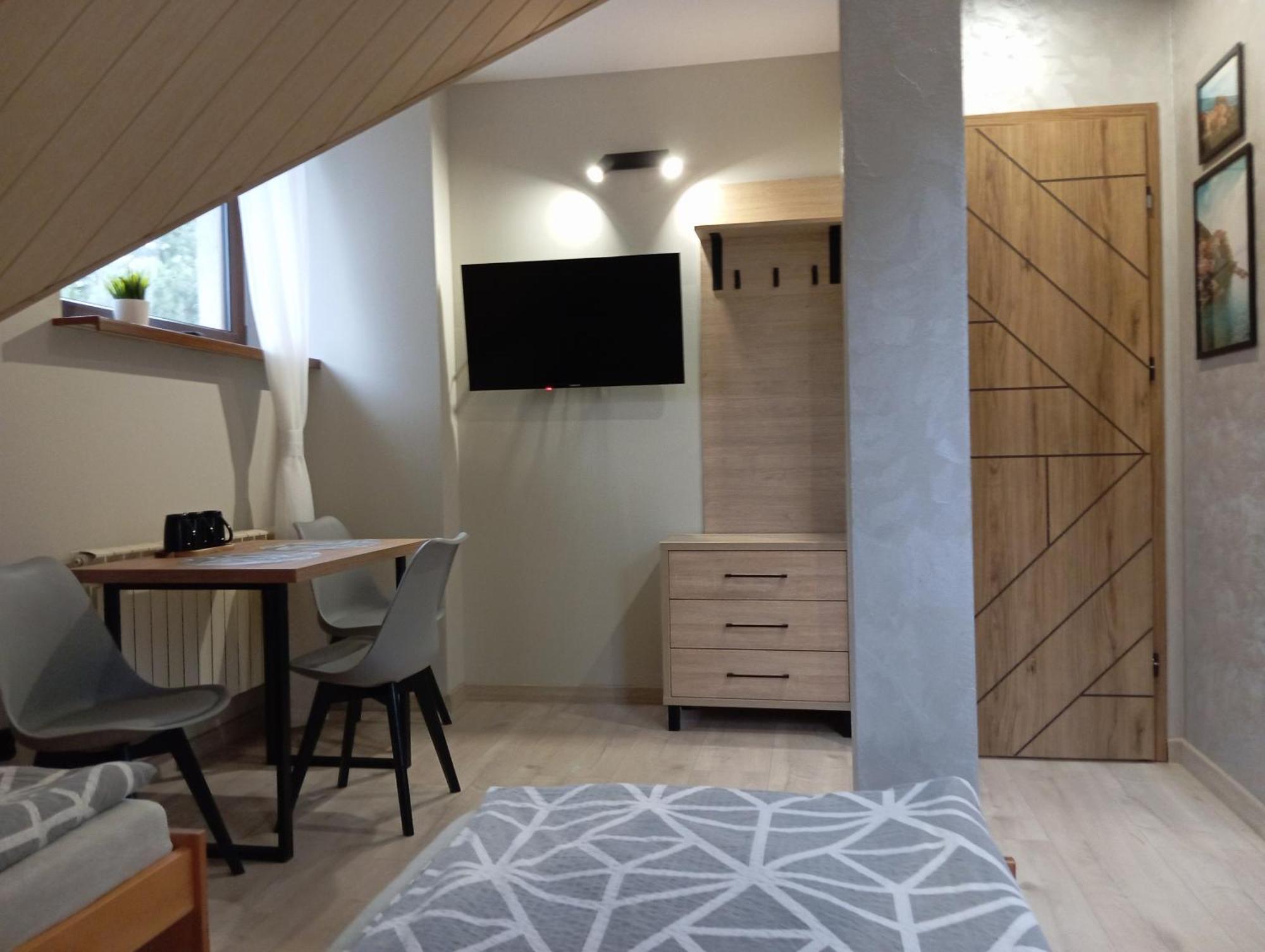 Zacisze Apartment Rozalin  Room photo
